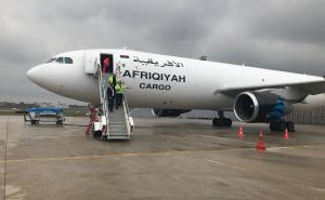 FOTO: AA / Kargo avion libijske kompanije "Afriqiyah" i